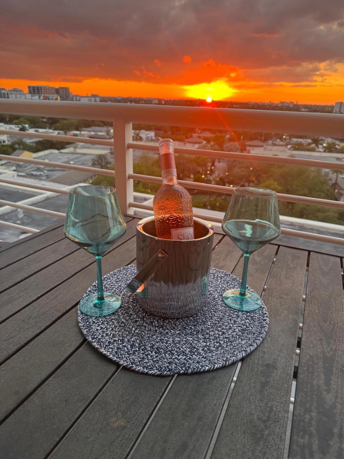 Exclusive Unit In Sunshine Apartment Miami