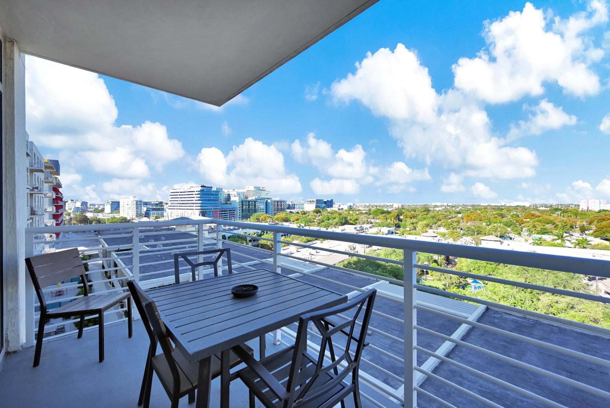 Apartment Exclusive Unit In Sunshine *