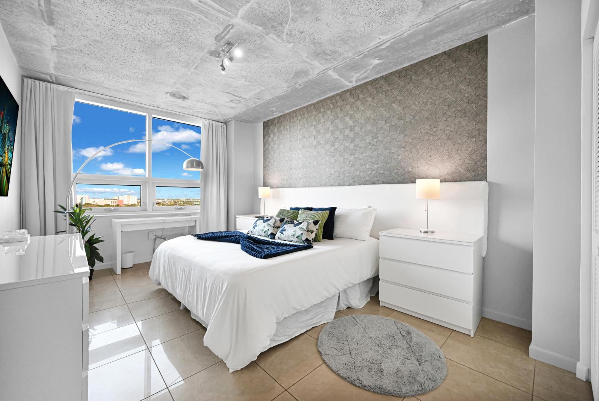 Exclusive Unit In Sunshine Apartment Miami