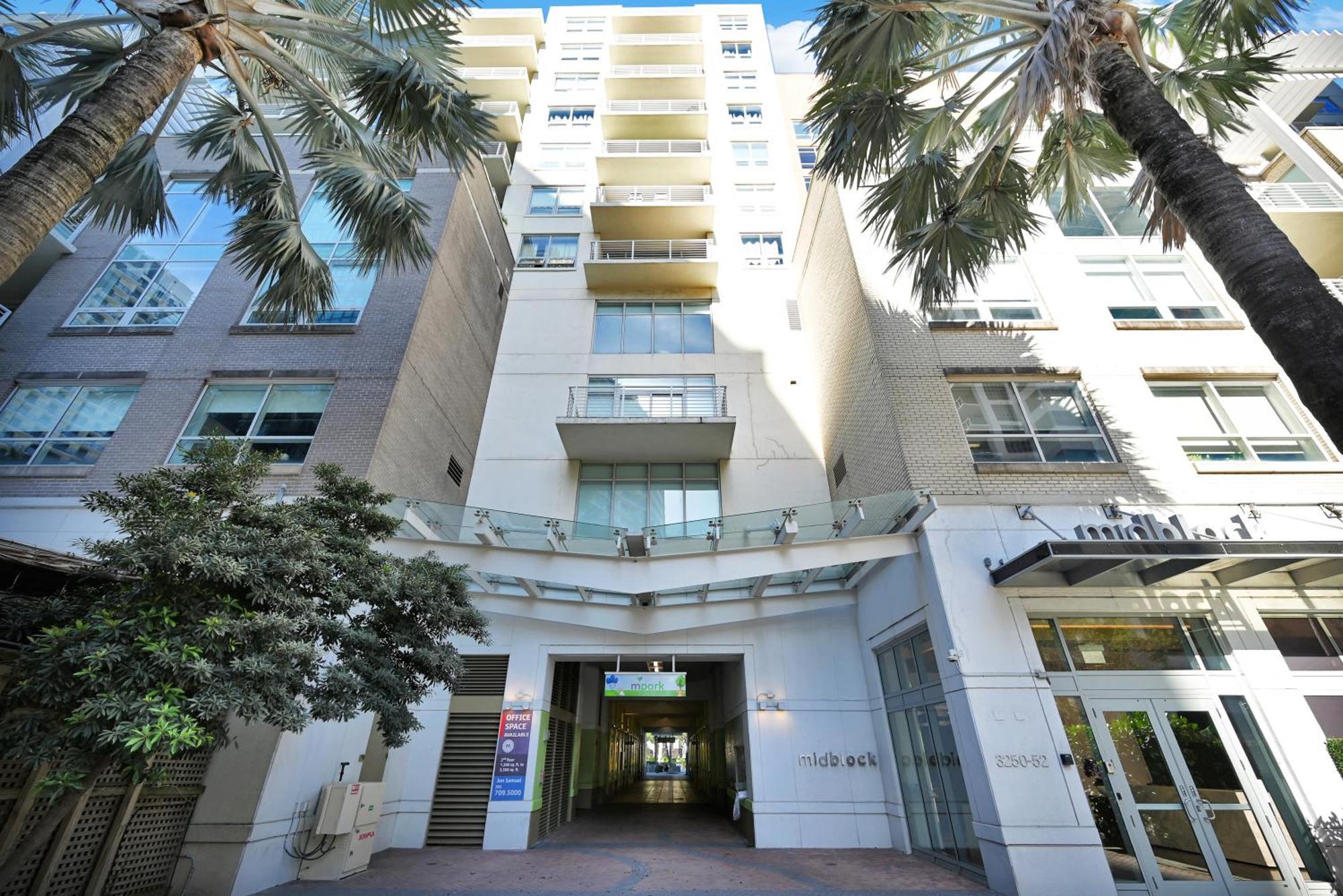 Apartment Exclusive Unit In Sunshine