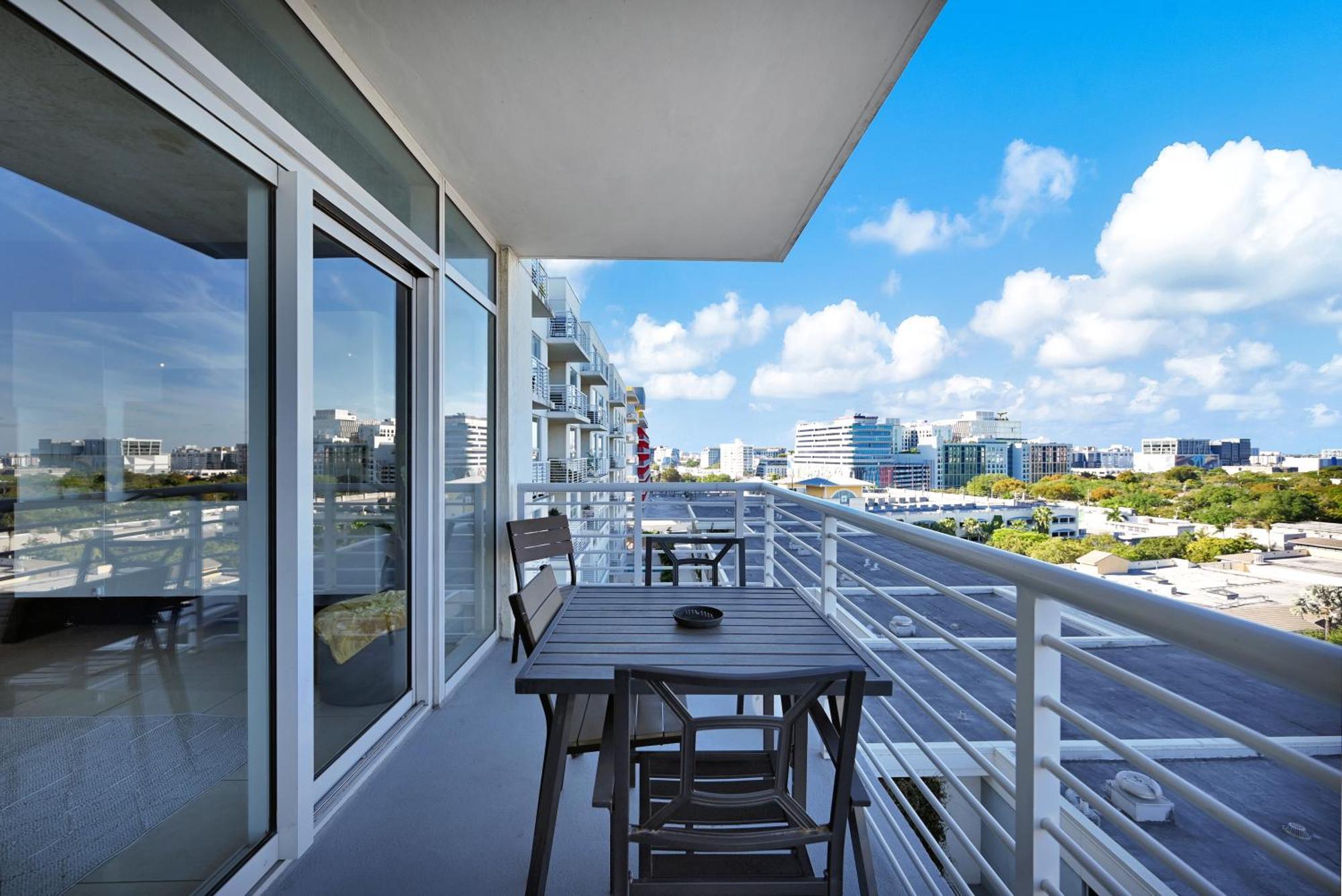 Apartment Exclusive Unit In Sunshine Miami