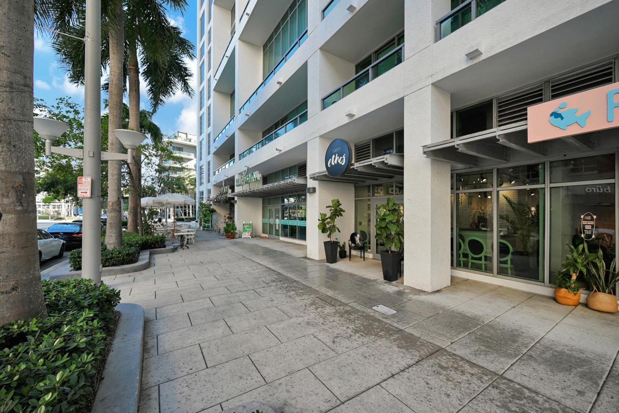 Apartment Exclusive Unit In Sunshine