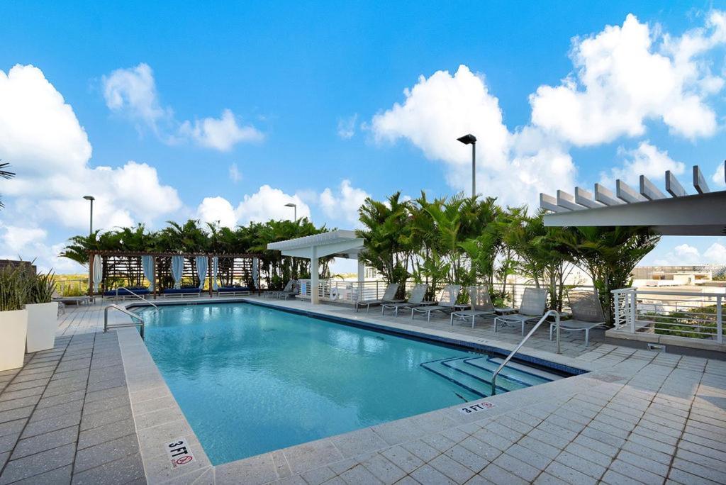 Exclusive Unit In Sunshine * Miami